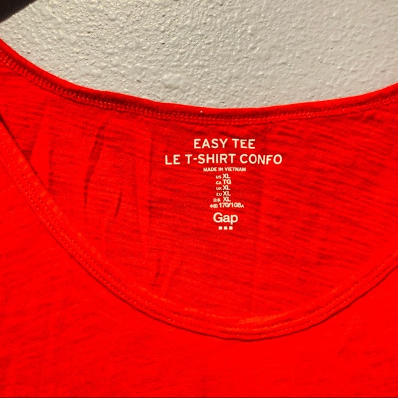 ⭐️ Red Easy T Tank Top - Picture 4 of 4